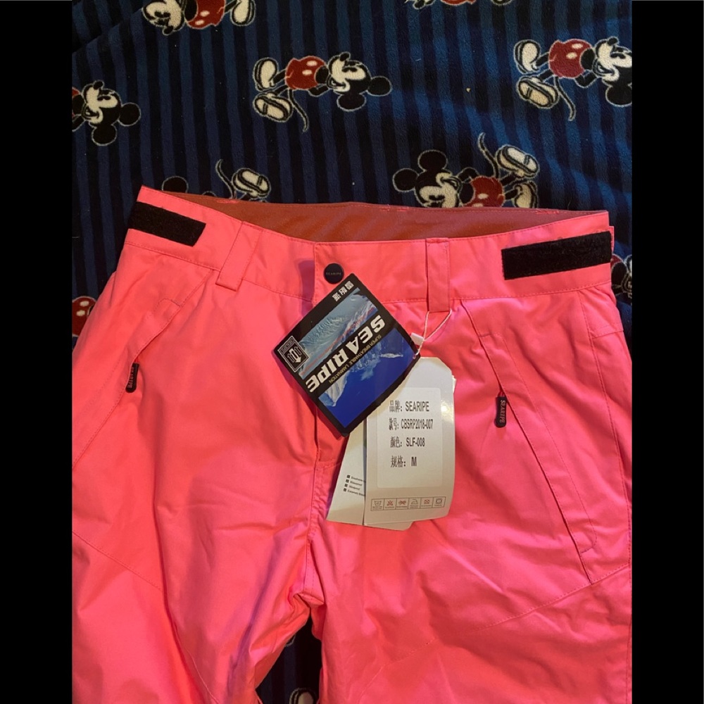 Thick snowboard/ski pants for women, pre-teen, or A teen size MED